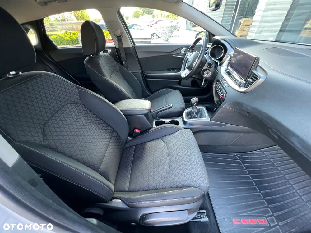 Kia Ceed 1.4 T-GDI L Business Line - 20