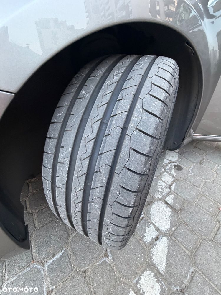 Volkswagen Passat 2.0 TDI 4Mot Highline DSG - 23