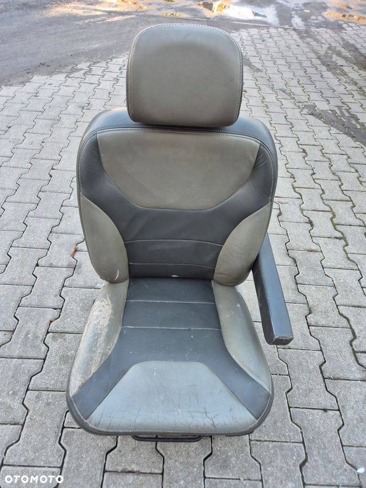 FOTEL PASAŻERA PRAWY PRIMASTAR TRAFIC VIVARO 01-14 - 1