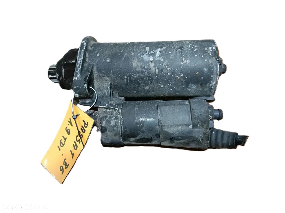VOLKSWAGEN PASSAT B6 05-10 1,9 TDI rozrusznik VALEO * - 1