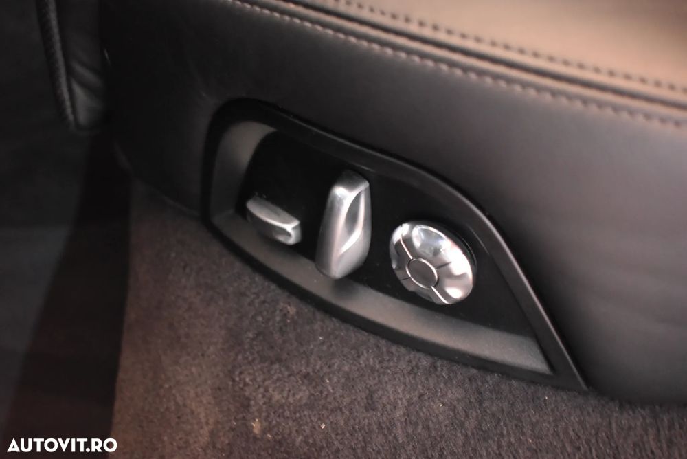 Porsche Panamera 4 E-Hybrid - 29