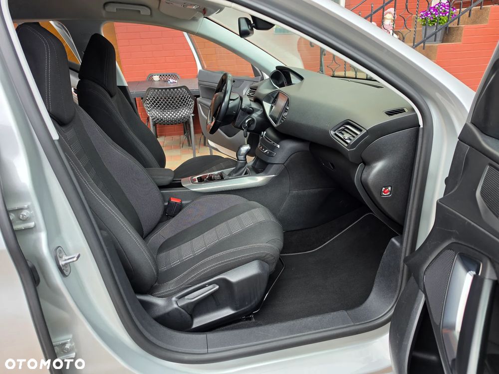 Peugeot 308 BlueHDi 150 EAT6 Stop & Start Business-Line - 16