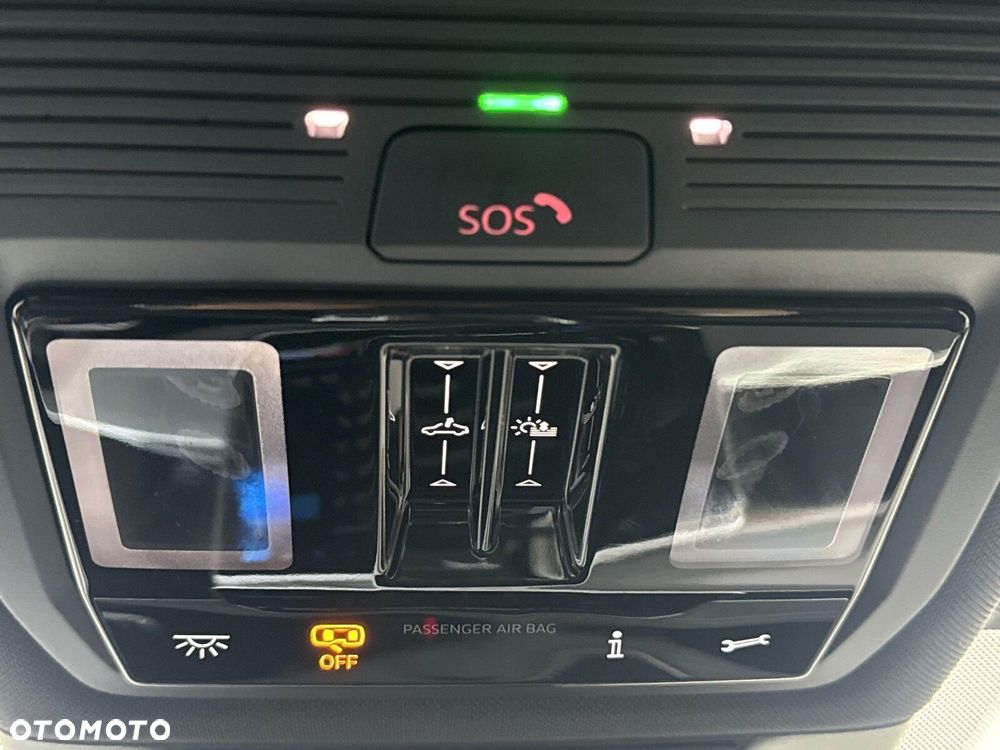 Volkswagen Passat Variant 2.0 TDI SCR 4Mot R-Line DSG - 32