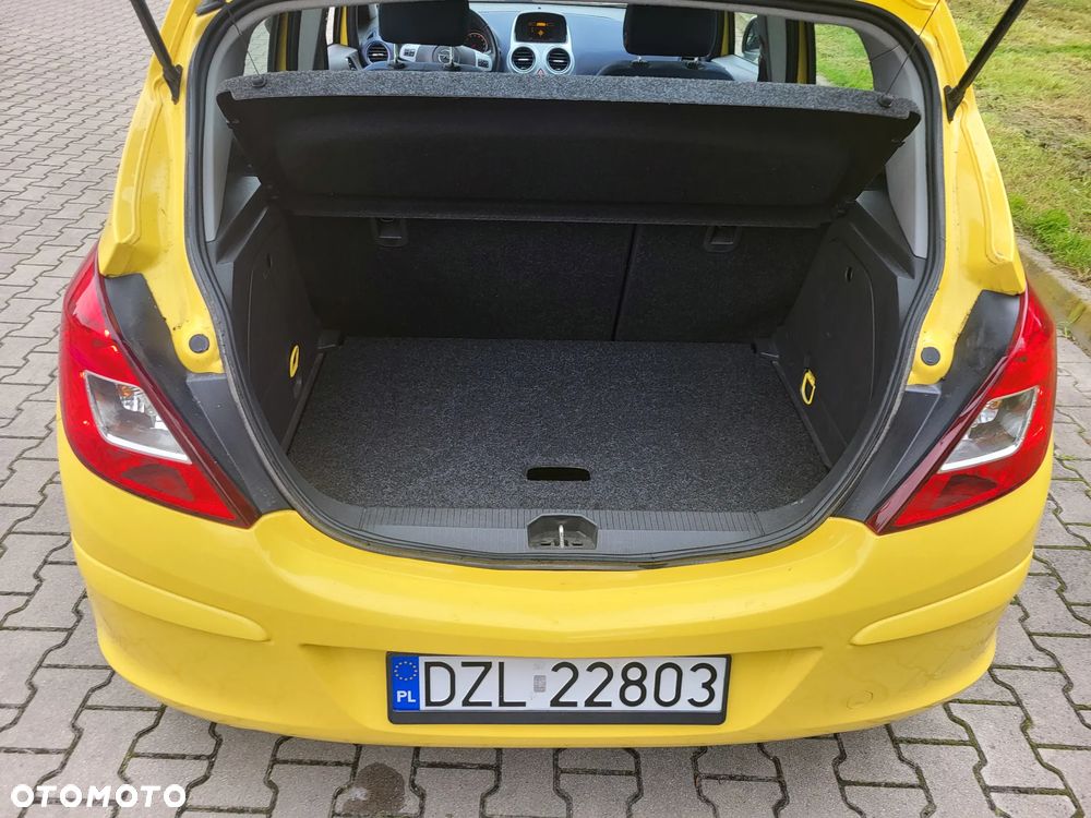 Opel Corsa 1.4 Cosmo - 20