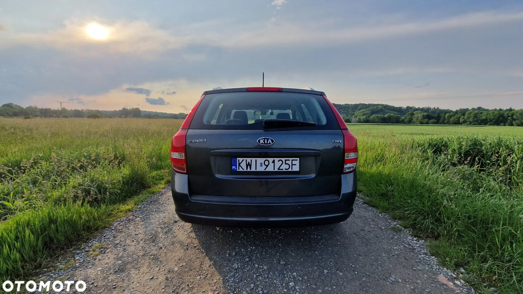 Kia Ceed Cee'd 1.6 Crdi Comfort + - 6