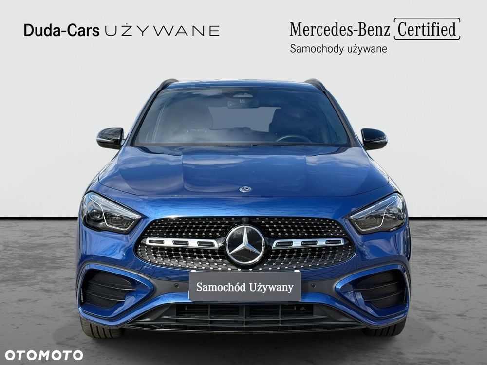Mercedes-Benz GLA - 9