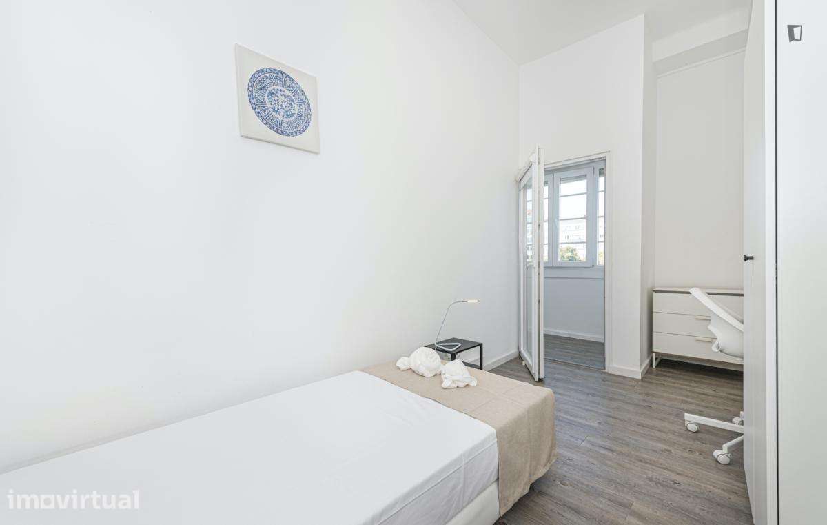 Quarto - localizado em Alameda Lisbon - Grande imagem: 3/18