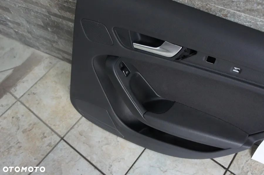 NR 39 Boczki drzwi do AUDI A4 B8 wstawki materiałowe - 5