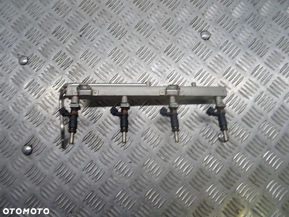BMW X1 E84 LIFT 12-15 18I LISTWA WTRYSKOWA - 3