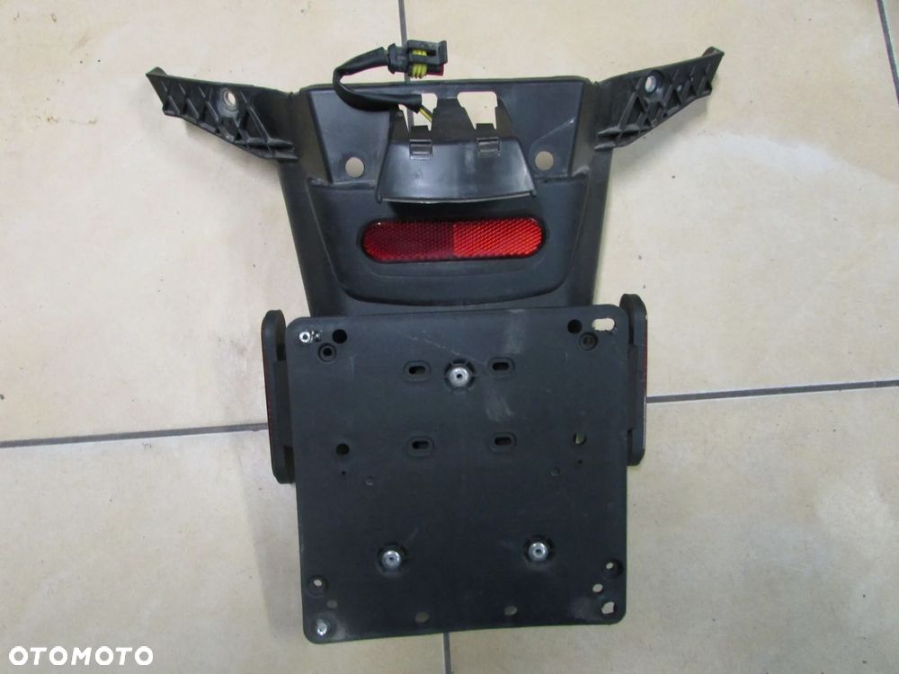 Vespa GTV 300 hpe 2024 błotnik tył - 1