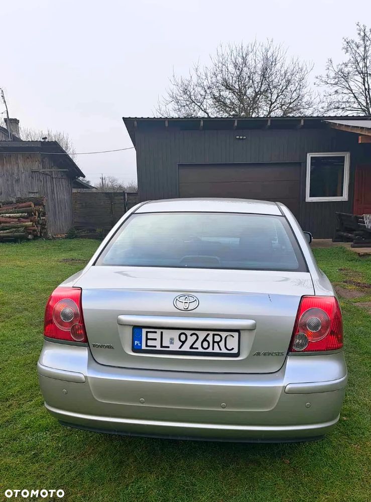 Toyota Avensis 1.8 VVT-i Sol - 5