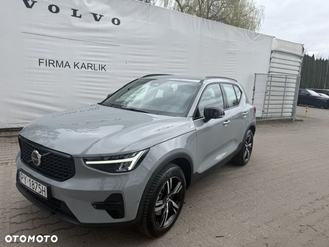 Volvo XC 40 B3 Plus Dark - 1