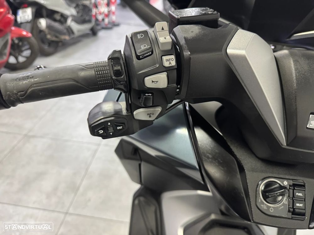 Honda Forza 350 - 6