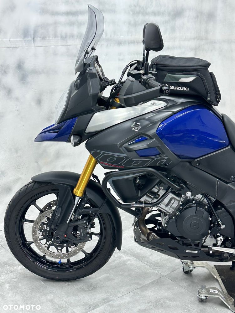 Suzuki V-STROM - 12