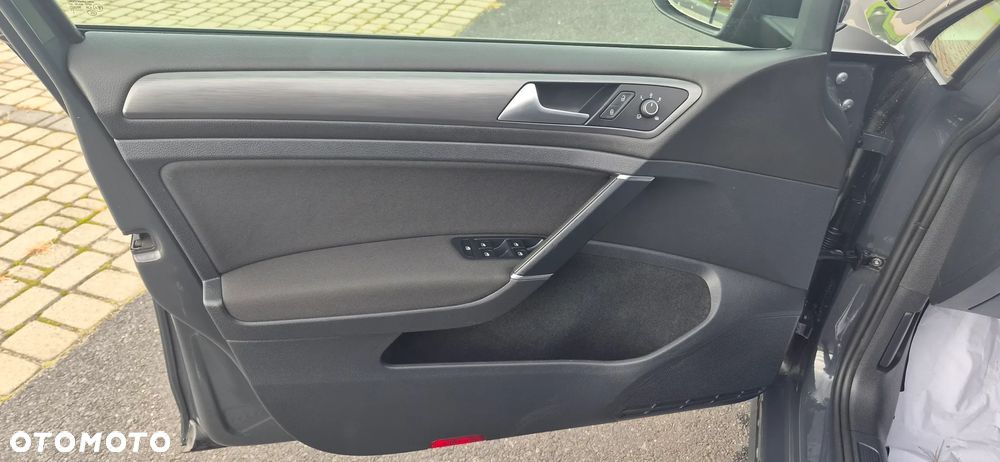 Volkswagen Golf - 4