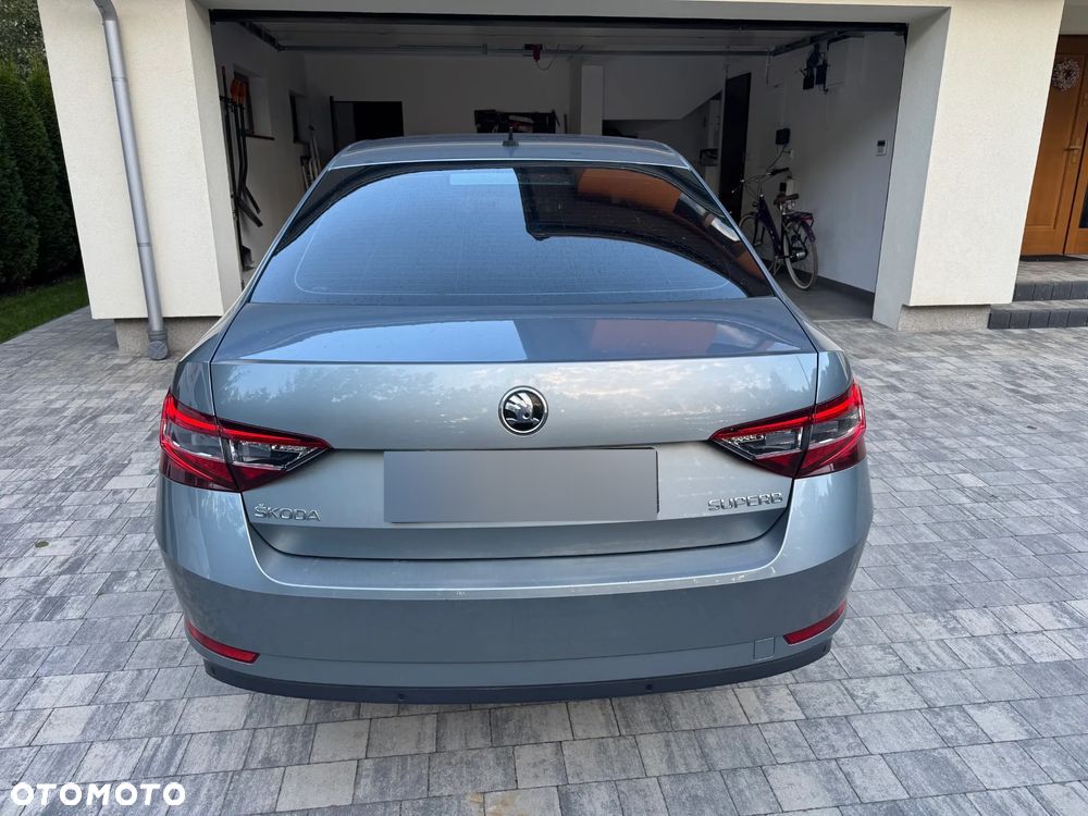 Skoda Superb 2.0 TDI Style DSG - 5