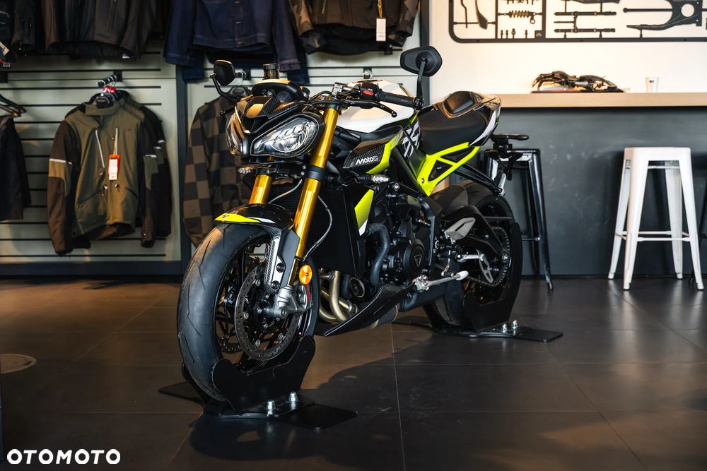 Triumph Street Triple - 3