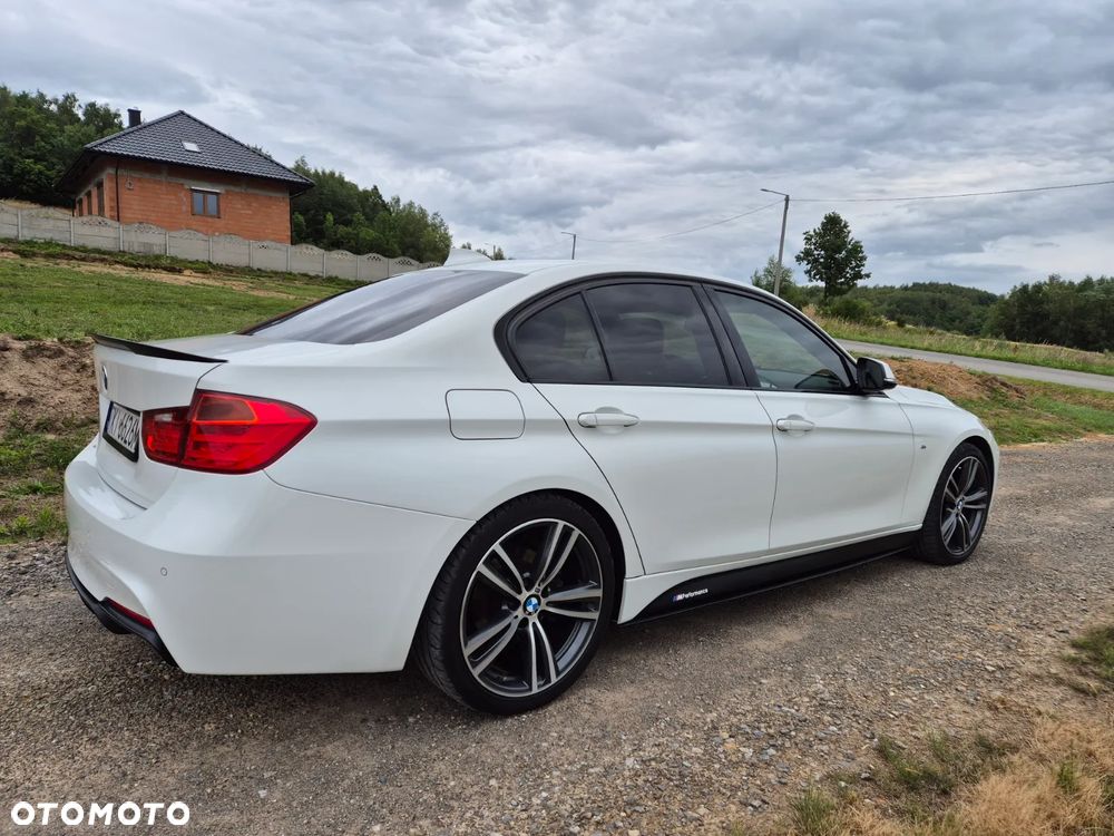 BMW Seria 3 318d - 5