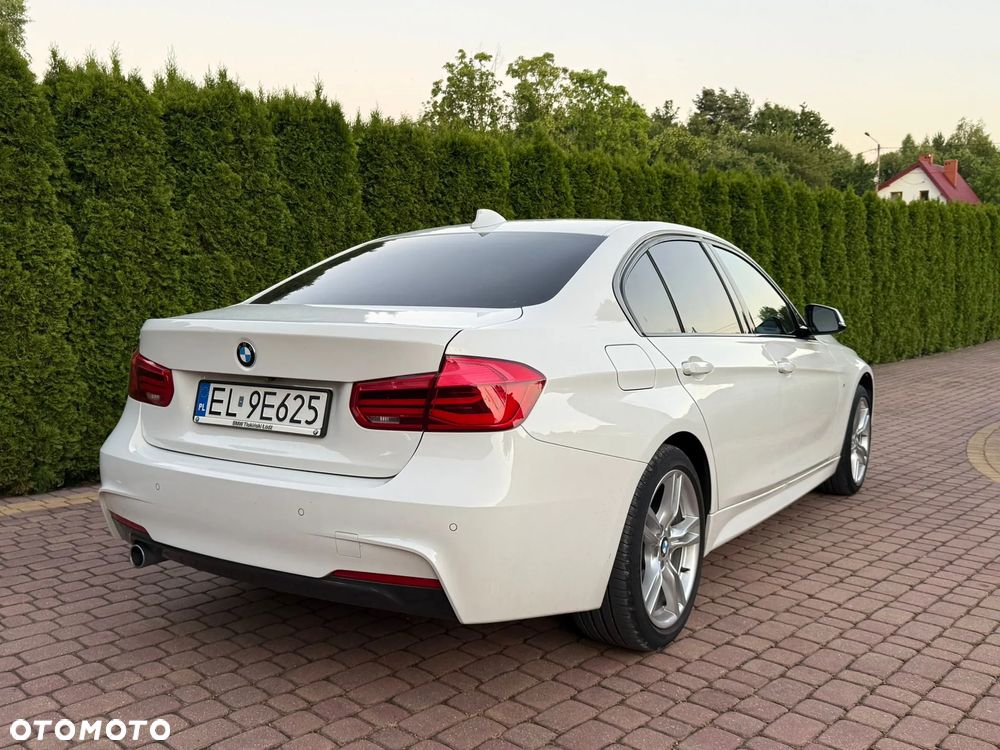 BMW Seria 3 318d M Sport Shadow - 12