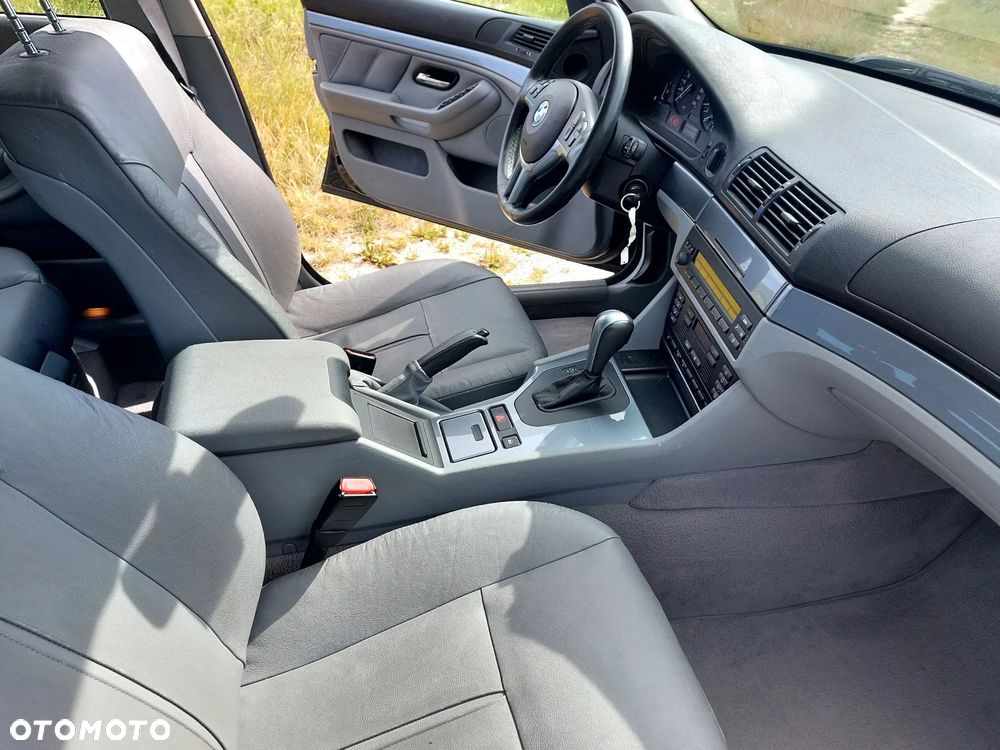 BMW Seria 5 - 12