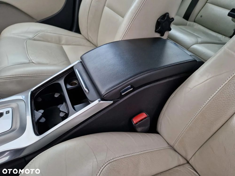 Volvo V70 D2 Summum - 38
