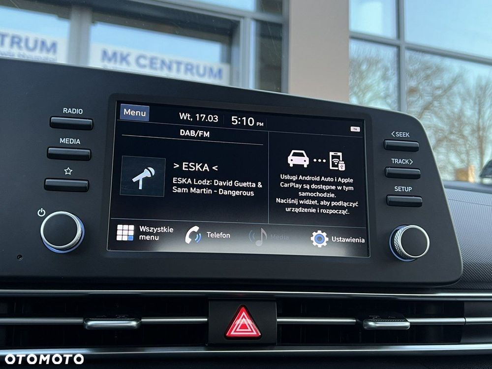 Hyundai Elantra - 24