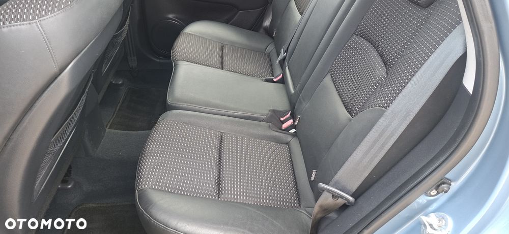 Hyundai i30 1.6 blue Comfort - 12