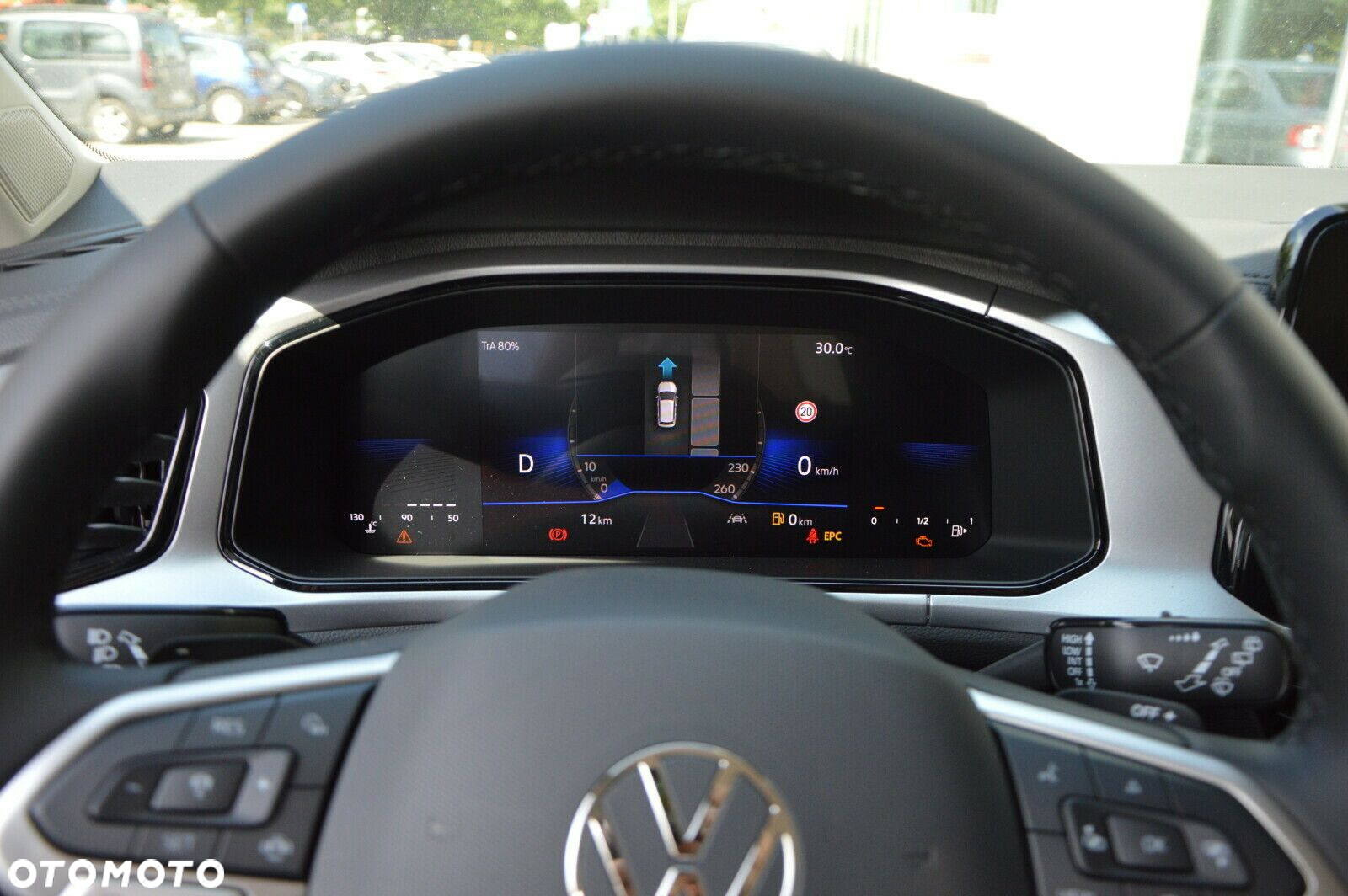 Volkswagen T-Roc - 12