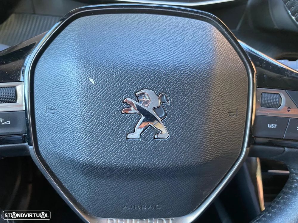 Peugeot 2008 1.2 PureTech Allure Pack - 21