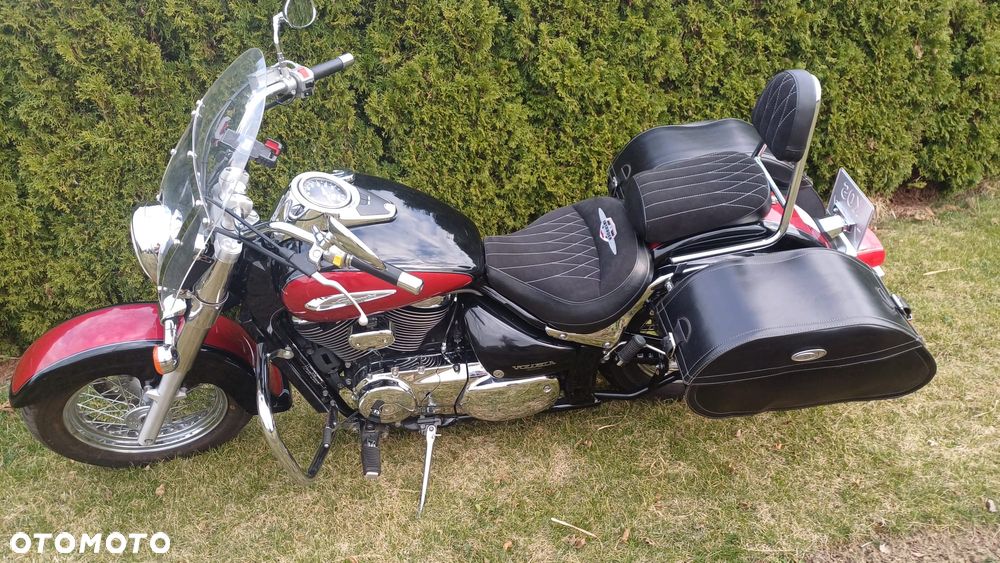 Suzuki Intruder - 12