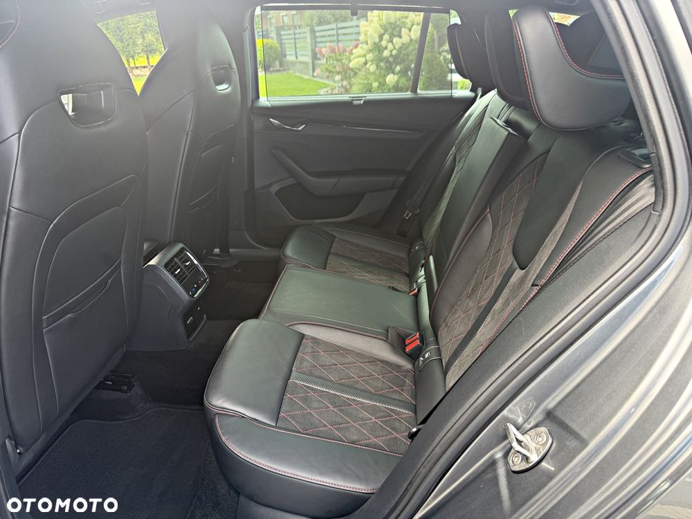 Skoda Octavia 2.0 TDI RS DSG - 20