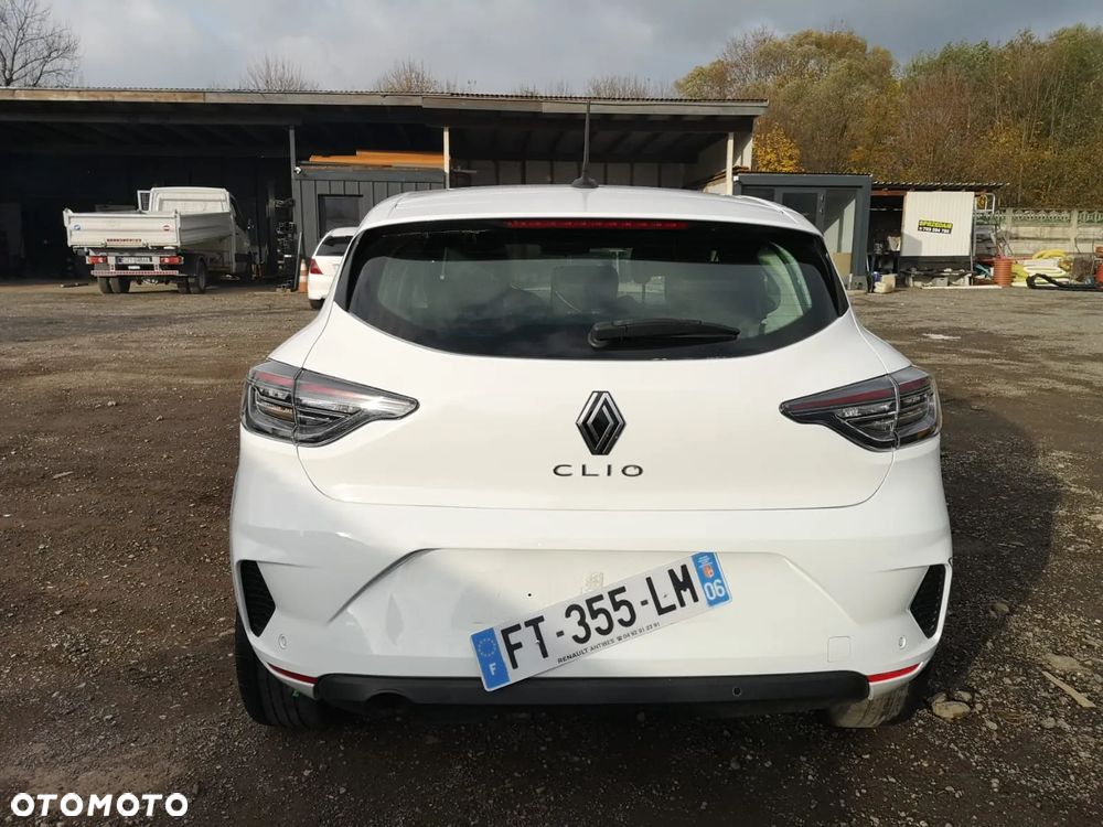 Renault Clio BLUE dCi 85 BUSINESS EDITION - 24