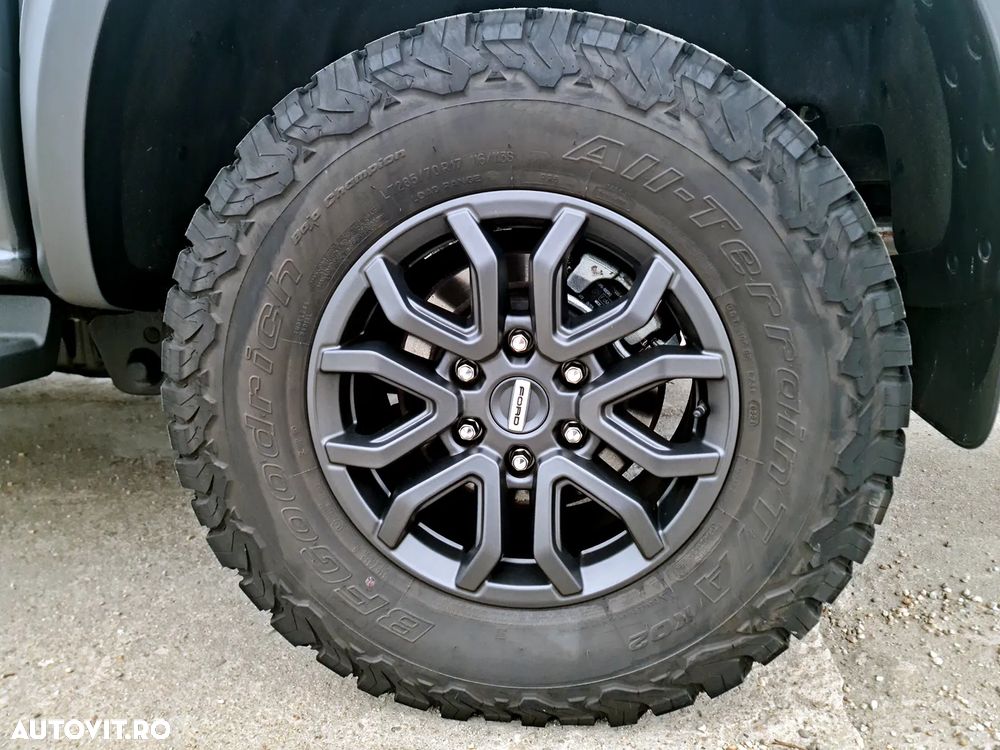 Ford Raptor - 12