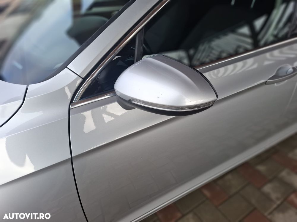 Volkswagen Passat 2.0 TDI DSG Comfortline - 4