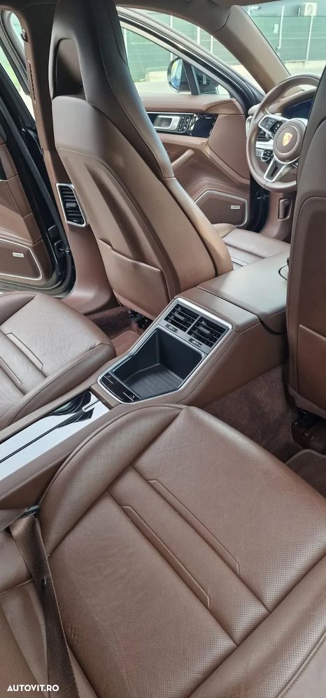 Porsche Panamera - 5