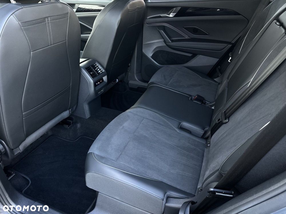 Volkswagen Tayron 1.5 TSI eHybrid PHEV 150kW Elegance DSG - 12