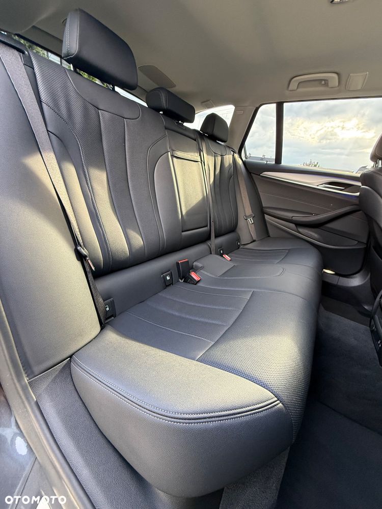 BMW Seria 5 518d Sport Line sport - 26
