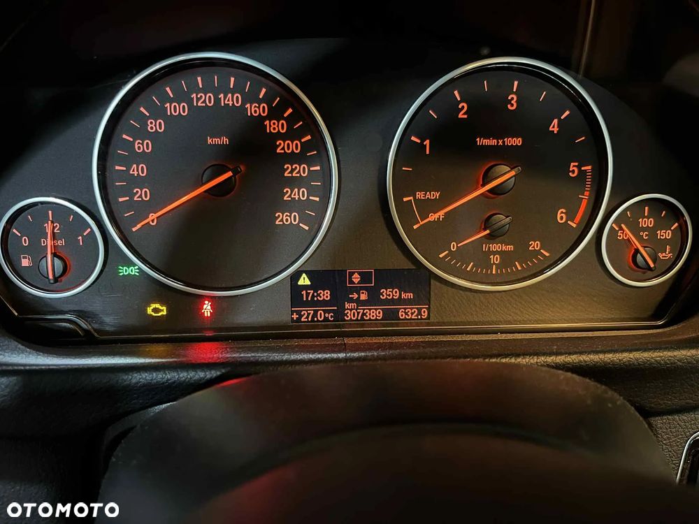 BMW Seria 3 318d Sport Line - 26