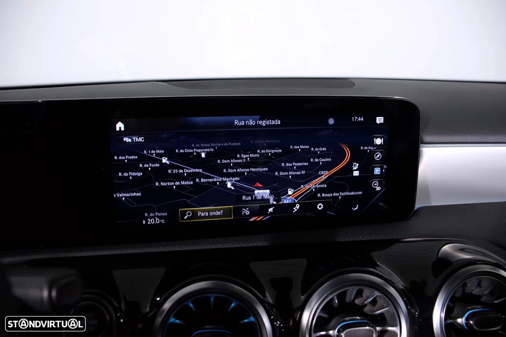 Mercedes-Benz A 250 e AMG Line - 16