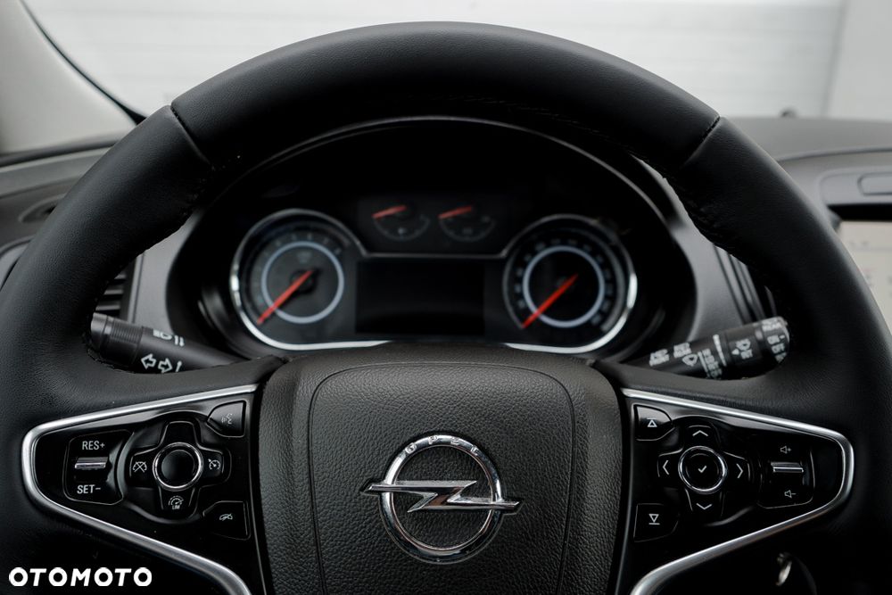 Opel Insignia 1.4 T Cosmo S&S - 16