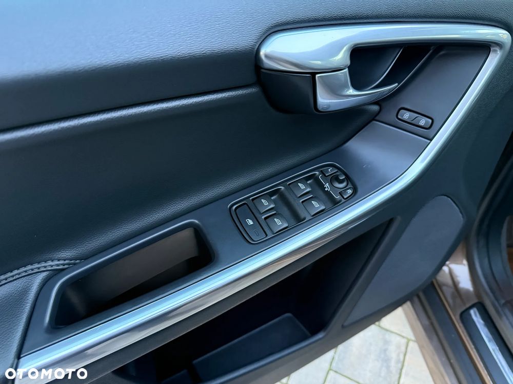 Volvo XC 60 D3 Inscription - 25