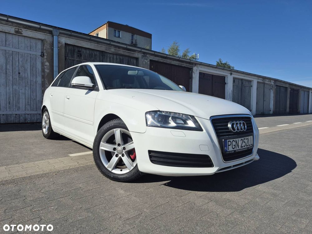Audi A3 Sportback - 1