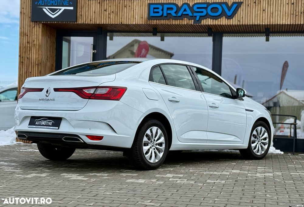 Renault Megane TCe 140 GPF EDC ZEN - 4