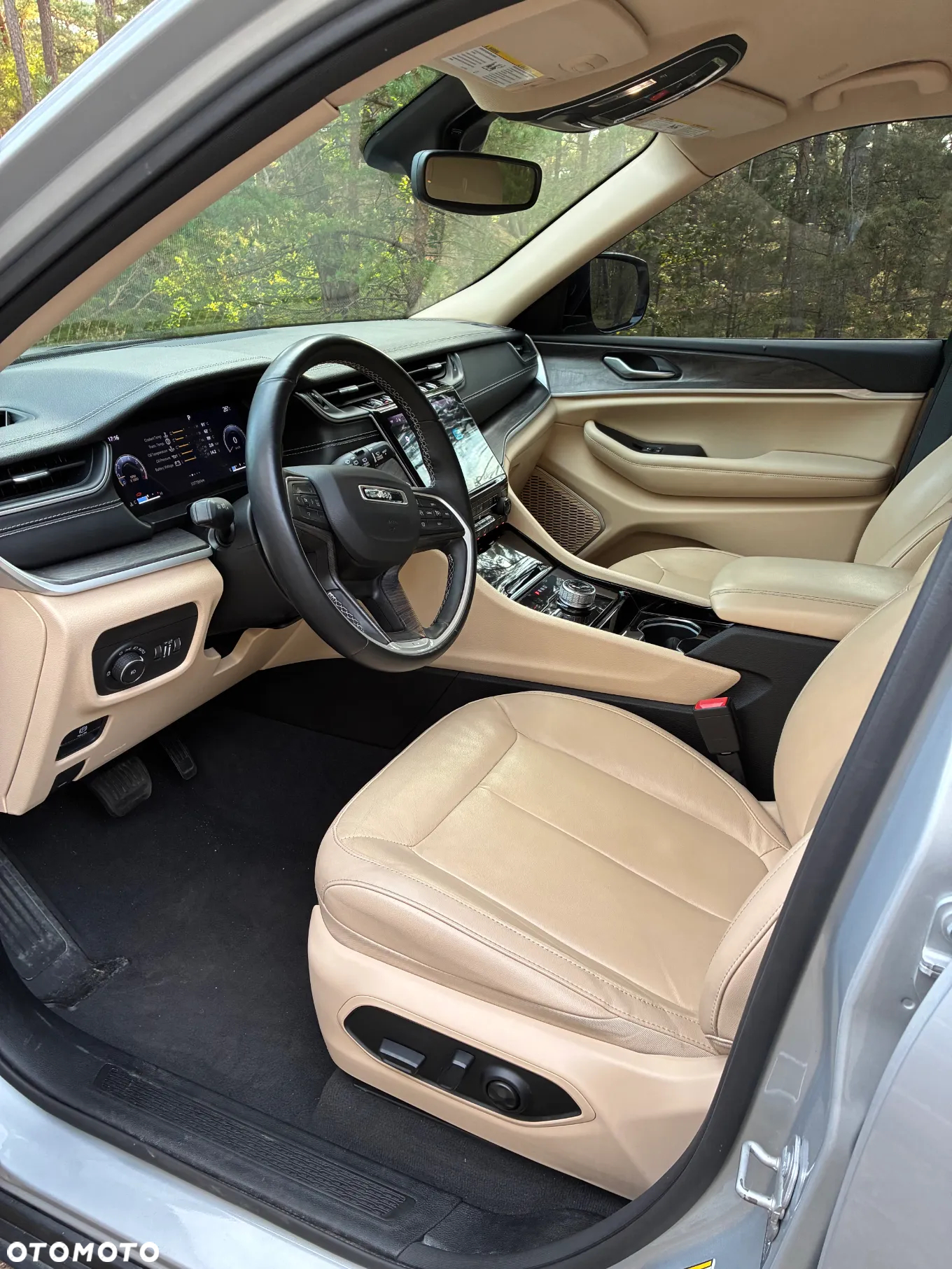 Jeep Grand Cherokee - 13