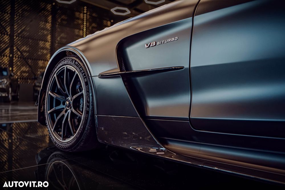Mercedes-Benz AMG GT - 11