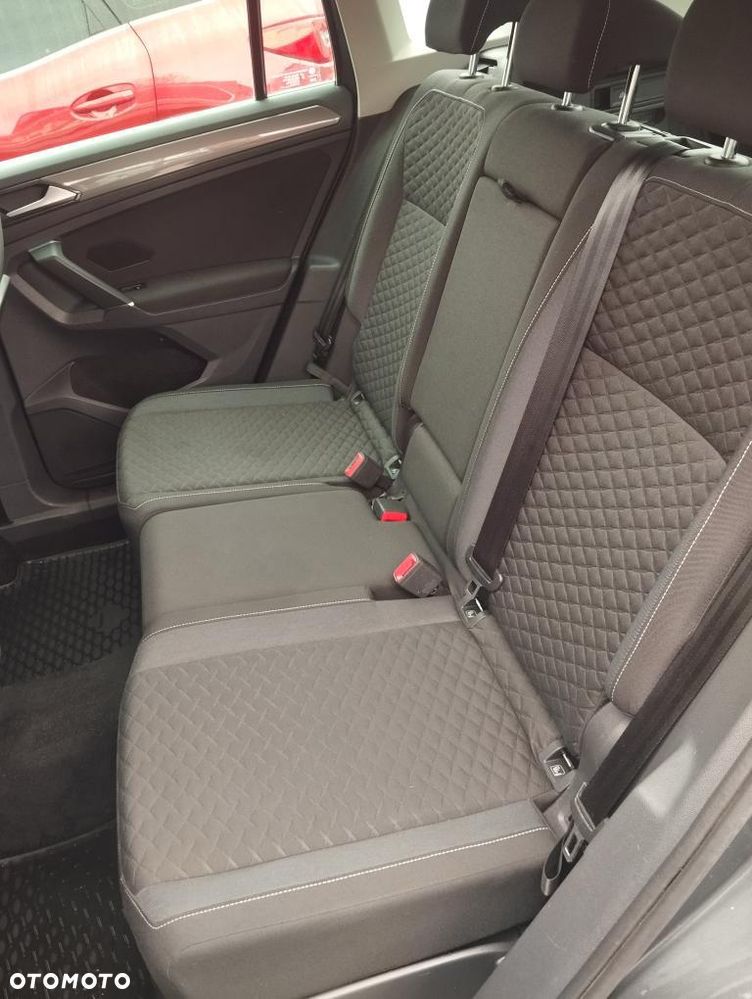 Volkswagen Tiguan - 8
