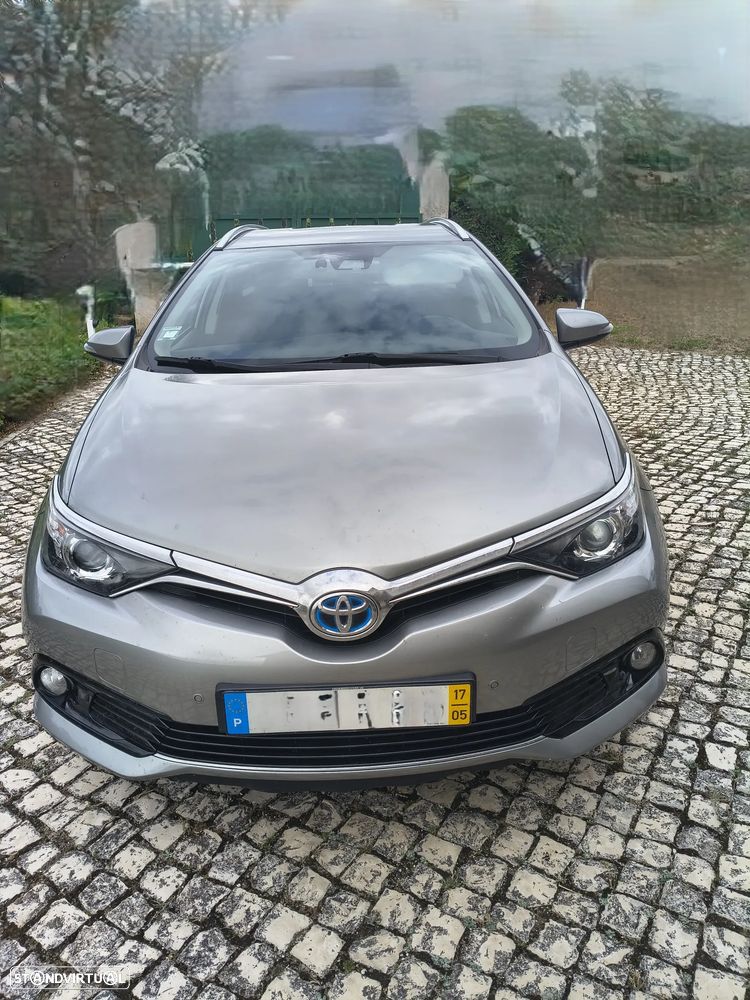 Toyota Auris Touring Sports 1.8 HSD Comfort +P.Techno+P.Sport - 1