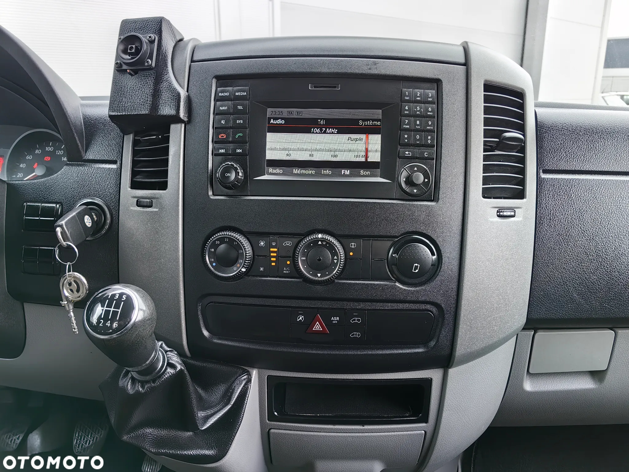 Volkswagen Crafter - 17