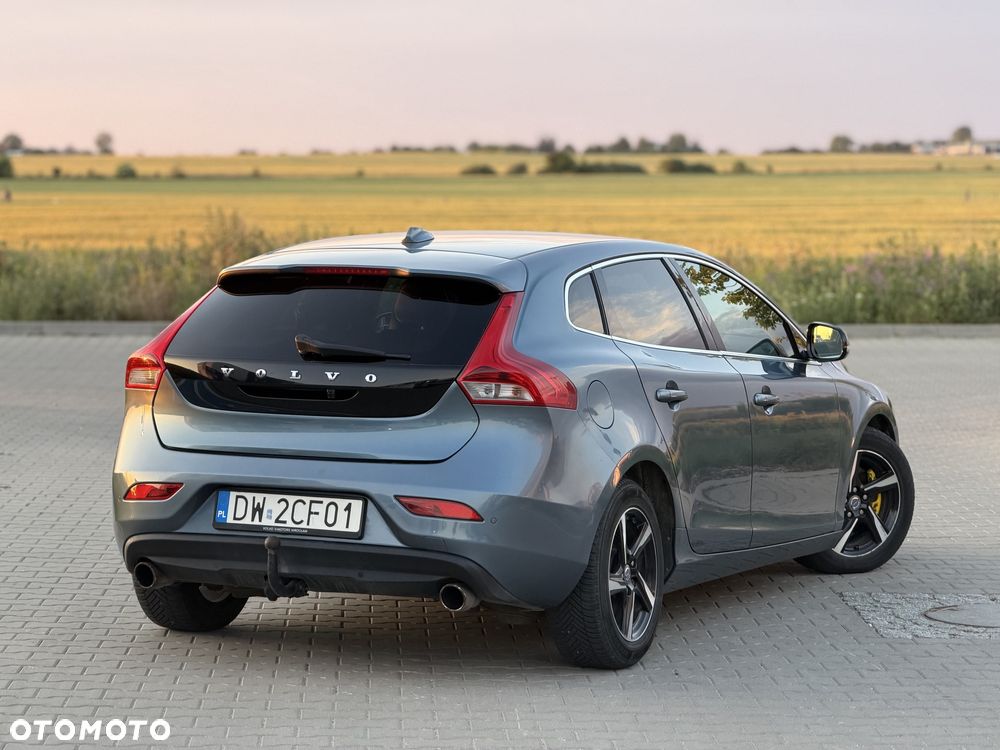 Volvo V40 - 2