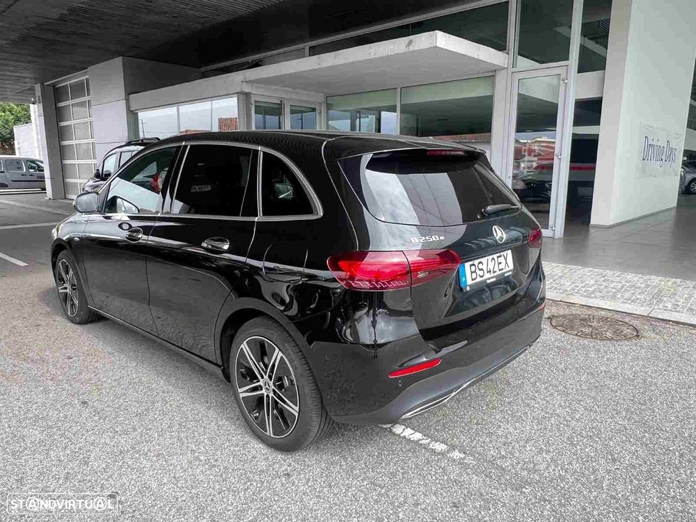 Mercedes-Benz B 250 e - 8